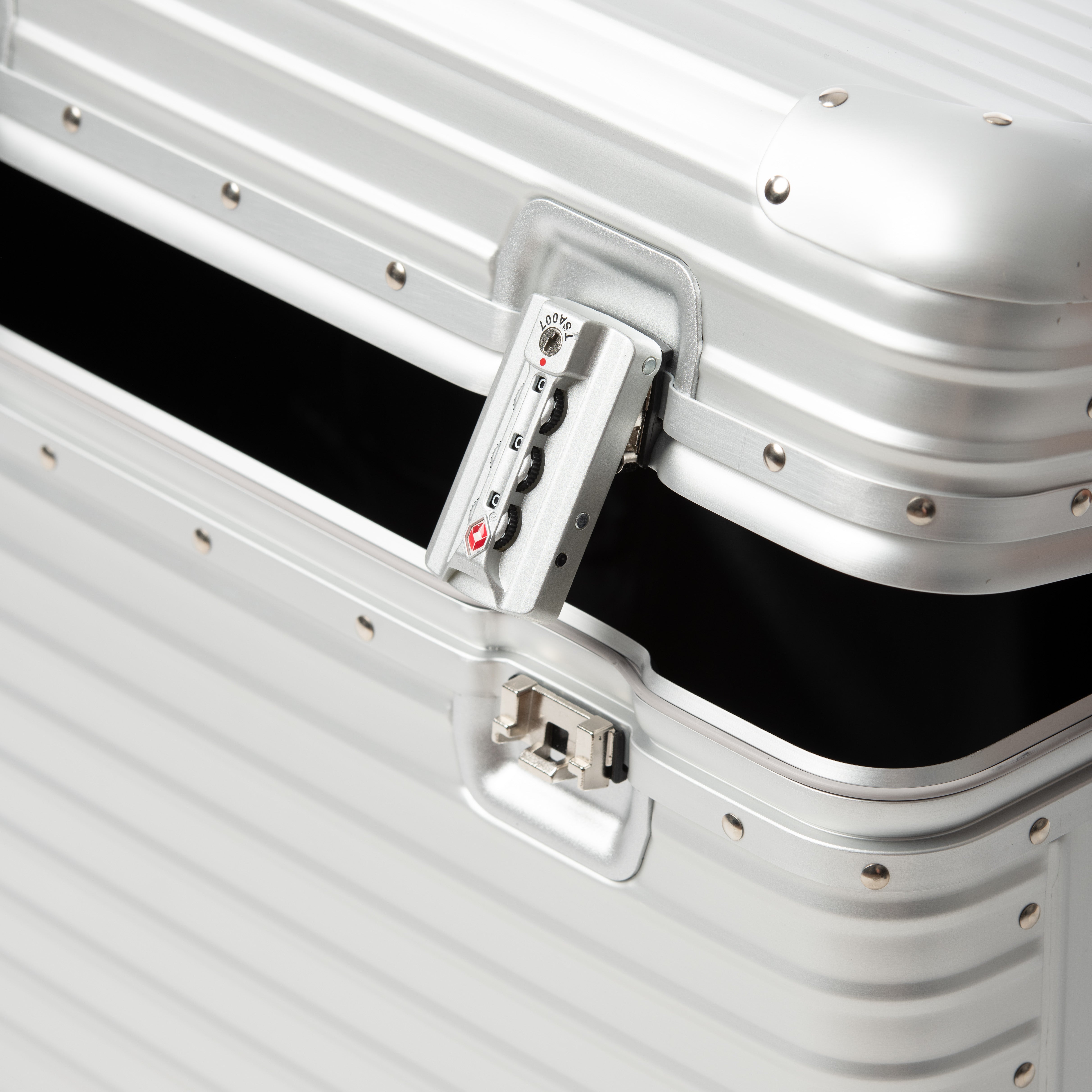 Pilot Aluminium Case PRE ORDER SHIPPING JUNE 15th